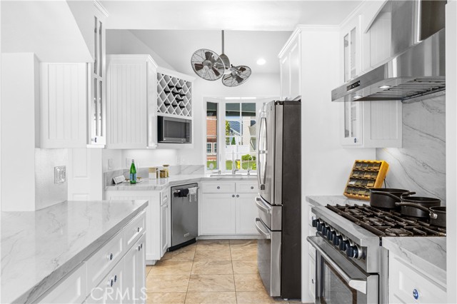 20 Grant, Irvine CA: https://media.crmls.org/medias/c7564dbd-f2b7-4f32-9fdd-6ab3360b898f.jpg
