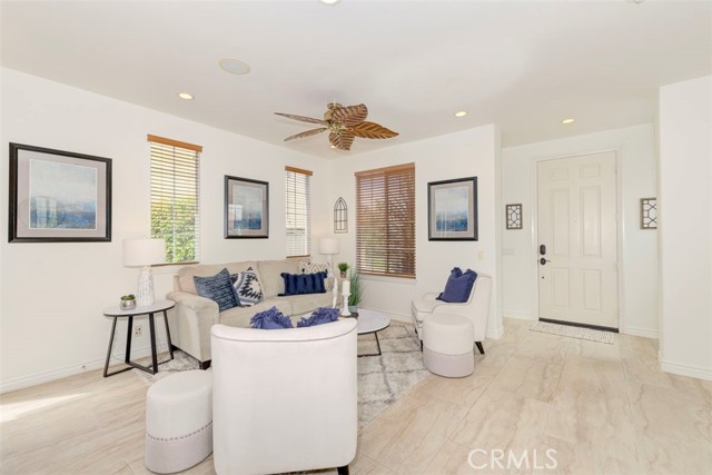 Detail Gallery Image 16 of 41 For 20 Cousteau Ln, Ladera Ranch,  CA 92694 - 3 Beds | 2/1 Baths