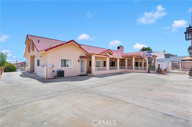 Detail Gallery Image 49 of 62 For 12546 Autumn Leaves Ave, Victorville,  CA 92395 - 5 Beds | 3/1 Baths