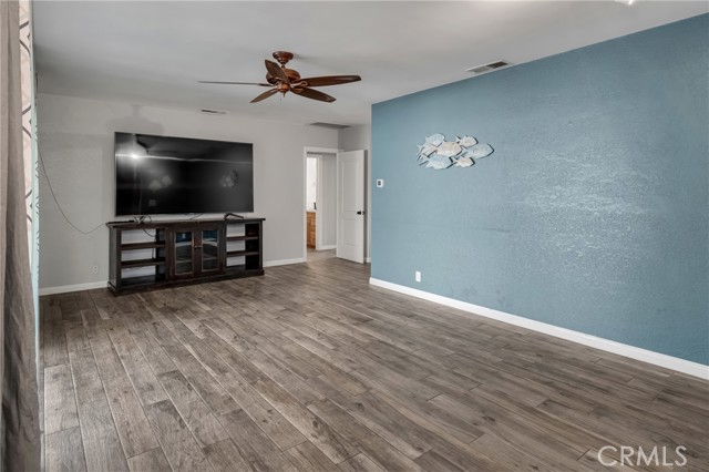 Detail Gallery Image 7 of 38 For 6303 Droxford, Lakewood,  CA 90713 - 4 Beds | 2 Baths