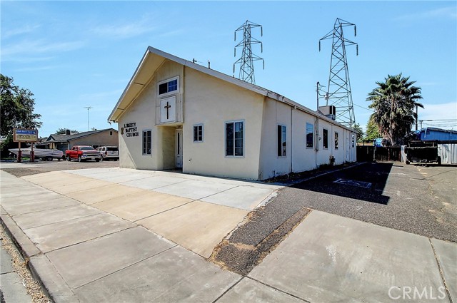 Detail Gallery Image 3 of 52 For 335 N Grant Ave, Manteca,  CA 95336 - 5 Beds | 3/2 Baths