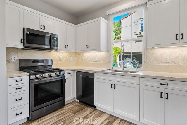 151 Canyoncrest, Irvine CA: https://media.crmls.org/medias/c757ef61-0e12-4059-934c-4dec6949df35.jpg