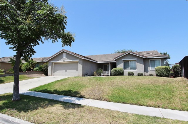 Detail Gallery Image 1 of 1 For 829 Canary Ln, Corona,  CA 92879 - 4 Beds | 2 Baths