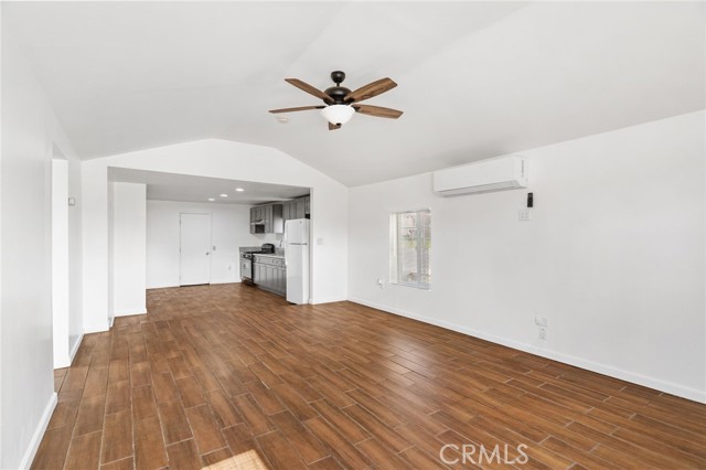 Detail Gallery Image 8 of 24 For 1130 Jeffrey St, Bakersfield,  CA 93305 - 2 Beds | 1 Baths