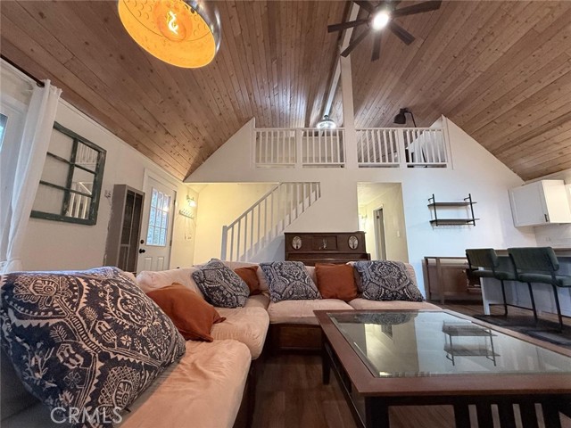 Detail Gallery Image 7 of 25 For 286 Terrace, Lake Arrowhead,  CA 92352 - 2 Beds | 1 Baths