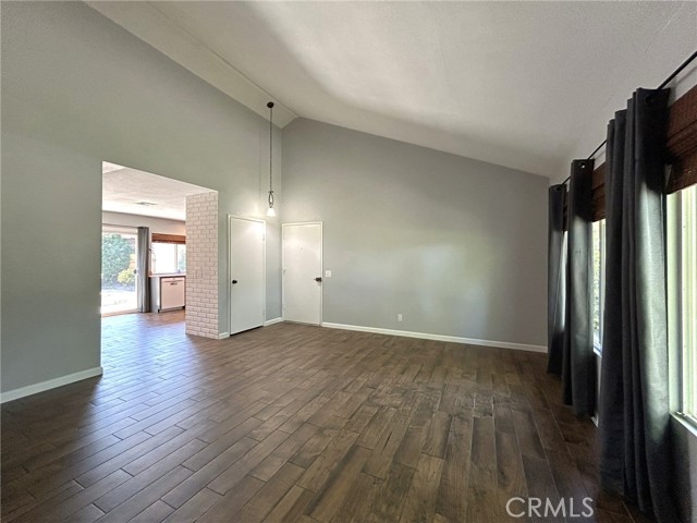13680 Cottonwood Trail, Yucaipa CA: https://media.crmls.org/medias/c759f8cd-9e53-45a1-b960-d7e37bd4786d.jpg