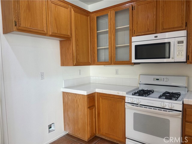Detail Gallery Image 5 of 16 For 473 N Bloomberry #B,  Orange,  CA 92869 - 3 Beds | 2/1 Baths