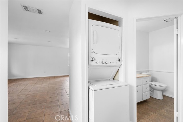 Detail Gallery Image 13 of 22 For 655 Walnut, Lake Elsinore,  CA 92530 - 2 Beds | 2 Baths