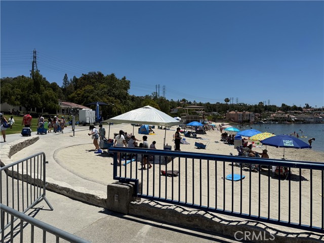 27201 Via Aurora, Mission Viejo CA: https://media.crmls.org/medias/c75ae381-94e0-4347-9a2d-483d77fdac17.jpg