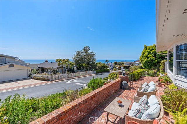 Detail Gallery Image 9 of 53 For 13 N Encino, Laguna Beach,  CA 92651 - 2 Beds | 1/1 Baths