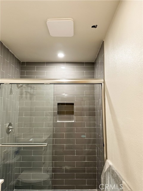 Detail Gallery Image 7 of 15 For 18554 Bryant St, Northridge,  CA 91324 - 3 Beds | 2 Baths