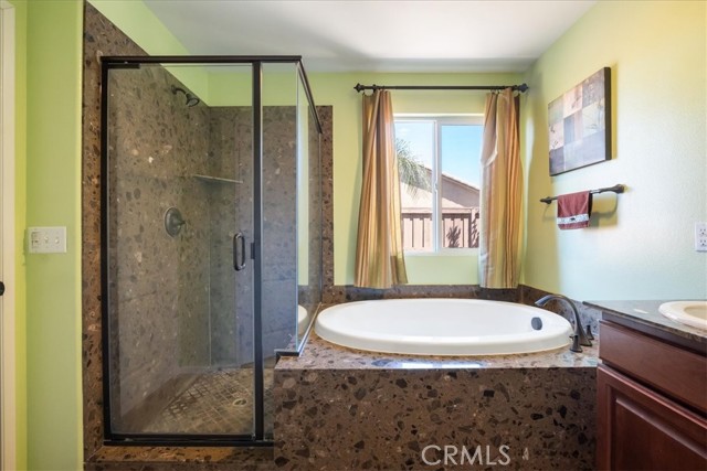 Detail Gallery Image 22 of 56 For 287 Tom Mcguinness Jr. Cir, Fallbrook,  CA 92028 - 4 Beds | 2/1 Baths