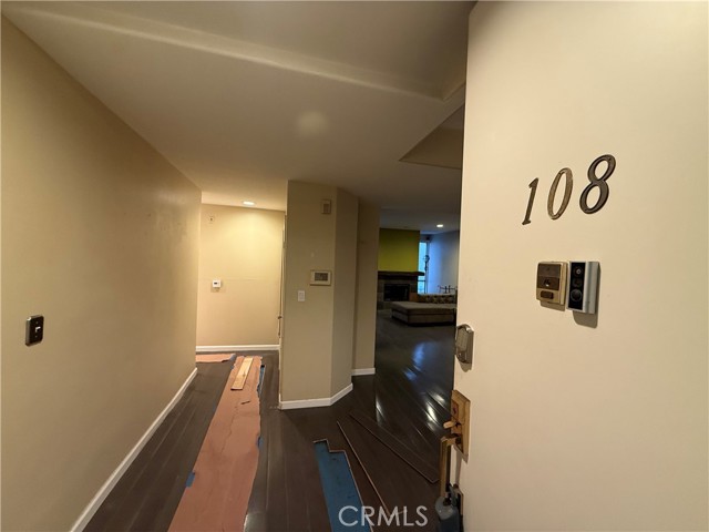 1240 S Corning, Los Angeles CA: https://media.crmls.org/medias/c75e5c39-7062-46bb-8ab0-d90d69043bb5.jpg