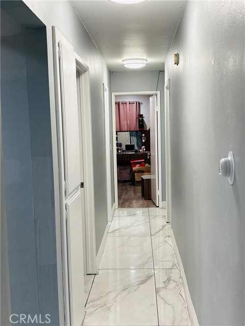 502 Holly Avenue, Oxnard CA: https://media.crmls.org/medias/c75f0378-9b20-433e-94e0-99f728c17634.jpg