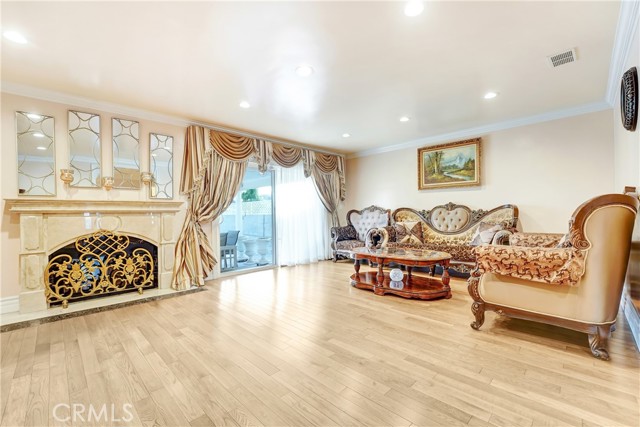 Detail Gallery Image 7 of 16 For 19530 Enadia, Reseda,  CA 91335 - 3 Beds | 2 Baths