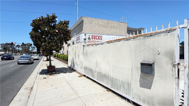  Commercial for Sale in Hawthorne, California