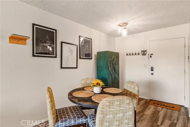 Detail Gallery Image 4 of 28 For 5585 E Pacific Coast #361,  Long Beach,  CA 90804 - 1 Beds | 1 Baths