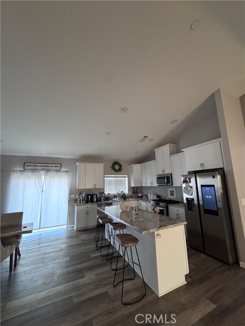 11843 Ivy, Hesperia CA: https://media.crmls.org/medias/c761f57f-daab-48fc-a310-1464fe079ebe.jpg