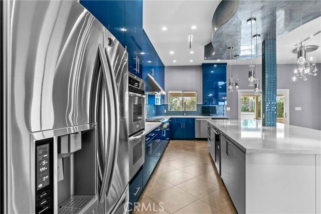17206 Nugent Place, Granada Hills CA: https://media.crmls.org/medias/c7629c21-839a-4790-b2fa-266cc9bb8208.jpg