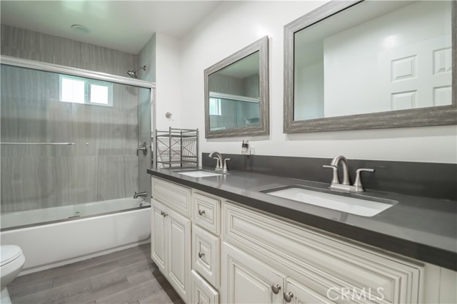 Detail Gallery Image 25 of 41 For 21053 Burton St, Canoga Park,  CA 91304 - 3 Beds | 2 Baths