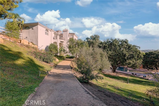 33 Sage Lane, Bell Canyon CA: https://media.crmls.org/medias/c7644703-6c19-402a-9cc0-55b614a5ace9.jpg