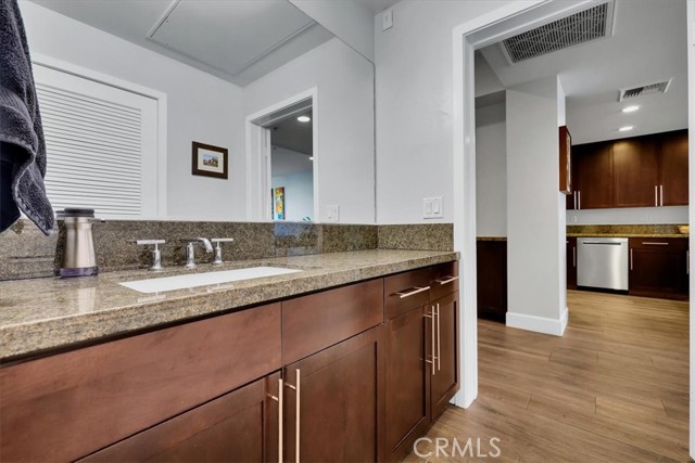 Image 43 of 75 For 300 4th Street 214