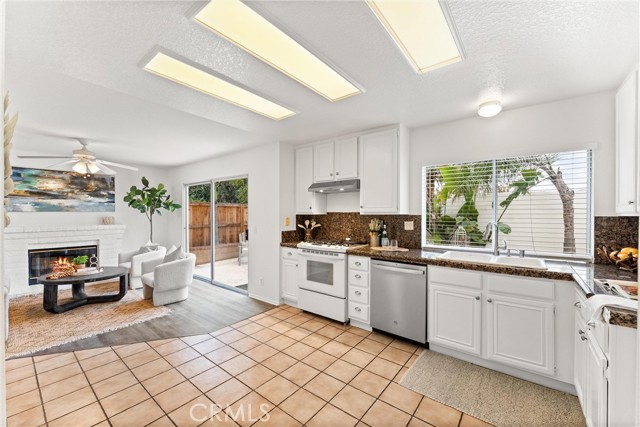 Detail Gallery Image 8 of 48 For 15 Temecula Ct, Rancho Santa Margarita,  CA 92688 - 3 Beds | 2/1 Baths