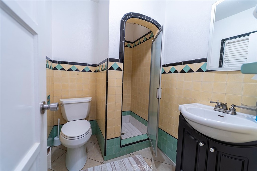 https://media.crmls.org/medias/c764b415-2d64-4deb-9ee0-bb20eea0391b.jpg?preset=X-Large