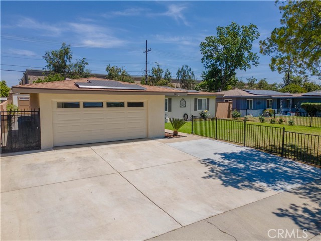 5611 Harold Street, Riverside CA: https://media.crmls.org/medias/c7650f5a-eb27-461b-aede-f0384750df59.jpg
