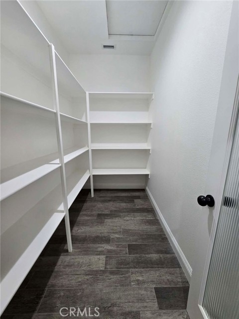 Detail Gallery Image 10 of 28 For 20401 Tonawanda Rd, Apple Valley,  CA 92307 - 4 Beds | 3 Baths