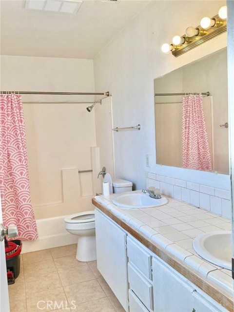 Detail Gallery Image 13 of 17 For 5644 Darien Ct, Riverside,  CA 92505 - 3 Beds | 2 Baths