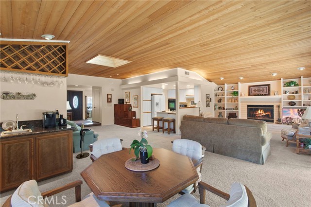 Detail Gallery Image 5 of 23 For 17642 Medford Ave, Tustin,  CA 92780 - 4 Beds | 2 Baths