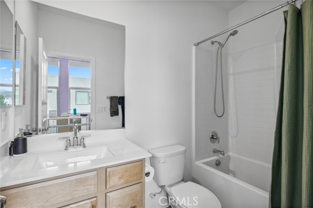 Detail Gallery Image 16 of 29 For 160 Keeper, Irvine,  CA 92618 - 2 Beds | 2/1 Baths