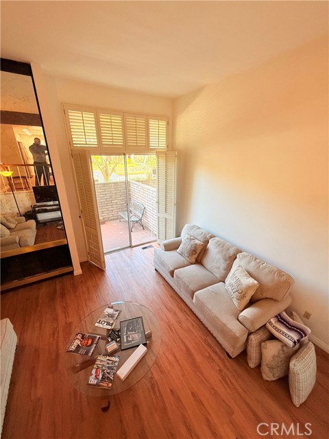 13232 Fiji Way, Marina del Rey CA: https://media.crmls.org/medias/c7665e1a-cfe4-472c-9945-664deb5109ce.jpg