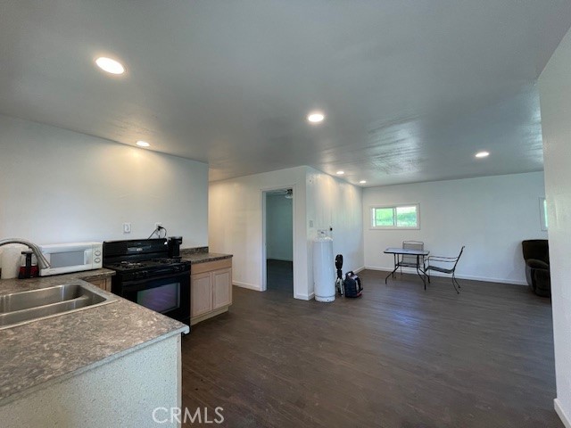 Detail Gallery Image 8 of 40 For 24 N. #35 Rd, Paskenta,  CA 96074 - 2 Beds | 1 Baths