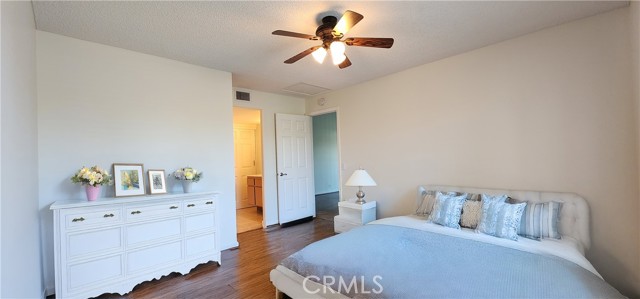 23230 Orange Avenue, Lake Forest CA: https://media.crmls.org/medias/c766a5dc-49d6-4d34-8c4b-f738e8ff7b49.jpg