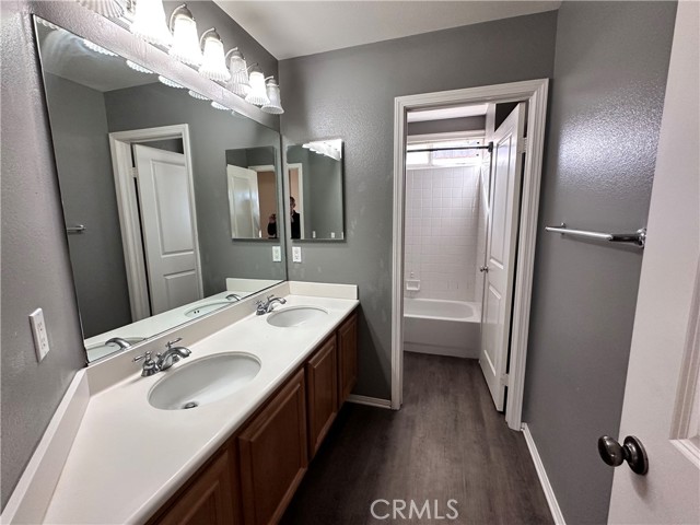 Detail Gallery Image 17 of 28 For 23327 Clearwater, Valencia,  CA 91355 - 4 Beds | 3 Baths