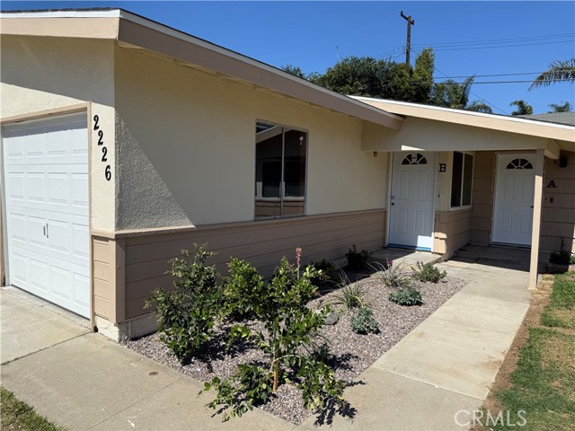 2226 State Avenue, Costa Mesa CA: https://media.crmls.org/medias/c7676ef8-e52d-4a53-b672-48ec9bc64f20.jpg