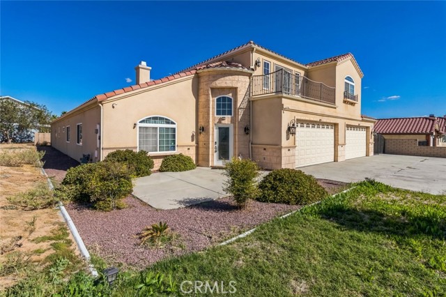 Detail Gallery Image 2 of 32 For 17926 Garden Glen Rd, Victorville,  CA 92395 - 4 Beds | 3/1 Baths