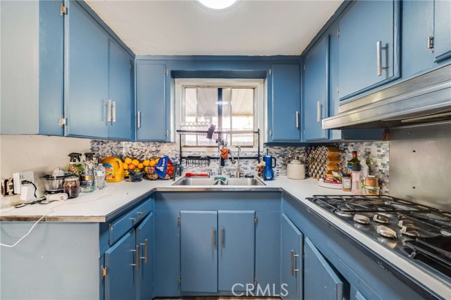 Detail Gallery Image 5 of 31 For 17782 W Kenwood, San Bernardino,  CA 92407 - 2 Beds | 1 Baths