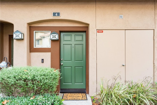 4 Paseo Del Sol, Rancho Santa Margarita CA: https://media.crmls.org/medias/c7681da5-3ade-4935-9f9c-6a3f5341c093.jpg