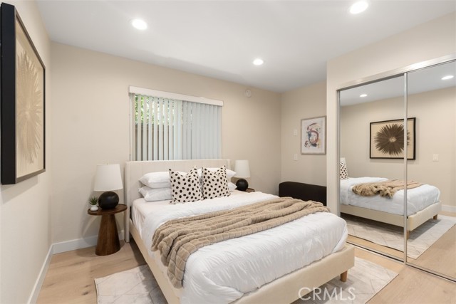 Detail Gallery Image 10 of 18 For 17 Silver Cres, Irvine,  CA 92603 - 4 Beds | 3 Baths