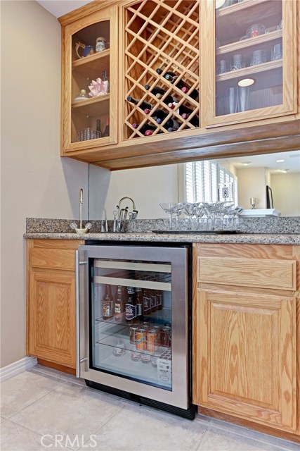 Wetbar in upstairs Family Room