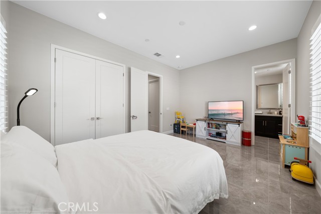 Detail Gallery Image 40 of 73 For 8826 Justify Dr, Rancho Cucamonga,  CA 91701 - 5 Beds | 5/1 Baths