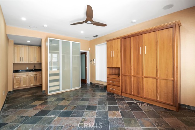 Detail Gallery Image 20 of 23 For 3316 Crest Dr, Manhattan Beach,  CA 90266 - 3 Beds | 3/1 Baths
