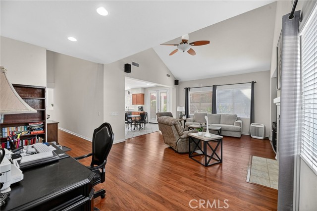 Detail Gallery Image 12 of 67 For 32797 Secretariat Ct, Menifee,  CA 92584 - 5 Beds | 4 Baths