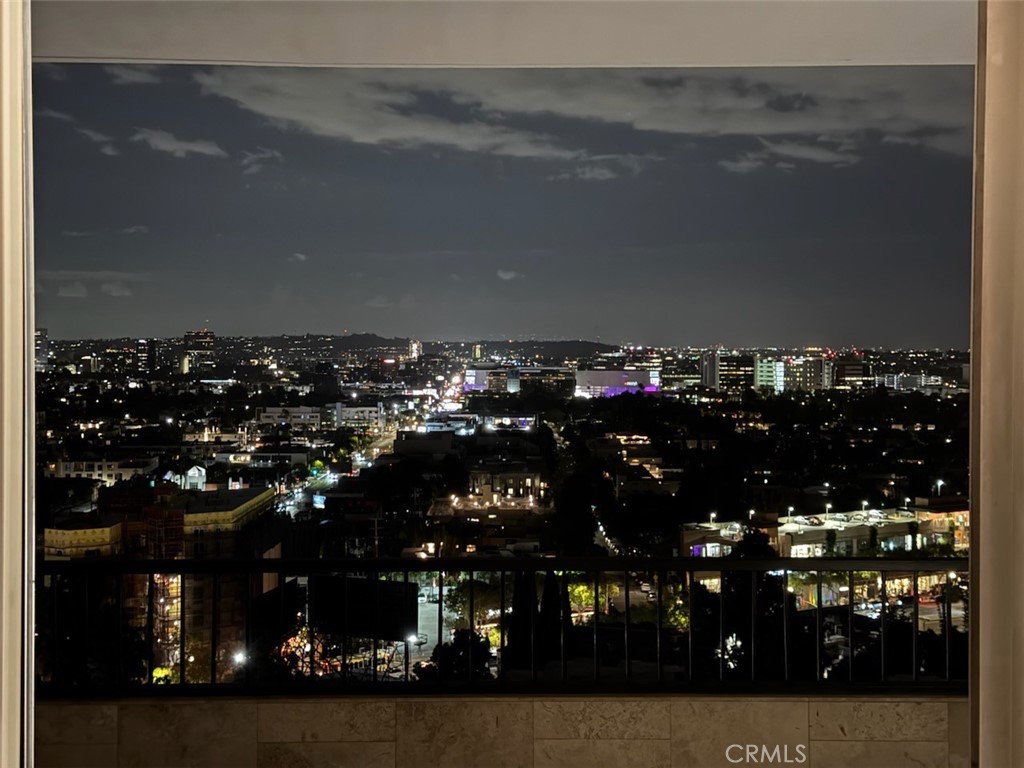 https://media.crmls.org/medias/c76a87dc-779f-49e5-ab93-60f90b43f0a0.jpg?preset=X-Large