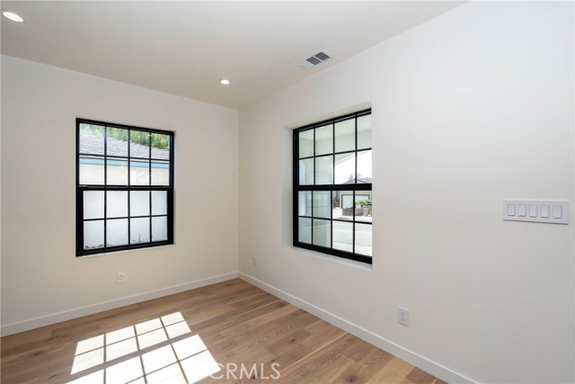 Detail Gallery Image 7 of 33 For 1242 W Summerland Ave, San Pedro,  CA 90732 - 2 Beds | 1 Baths