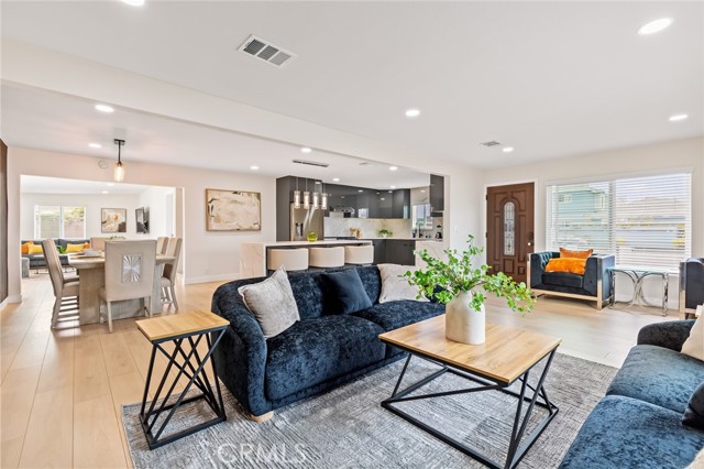 Detail Gallery Image 22 of 38 For 13502 Jackson St, Westminster,  CA 92683 - 5 Beds | 3 Baths