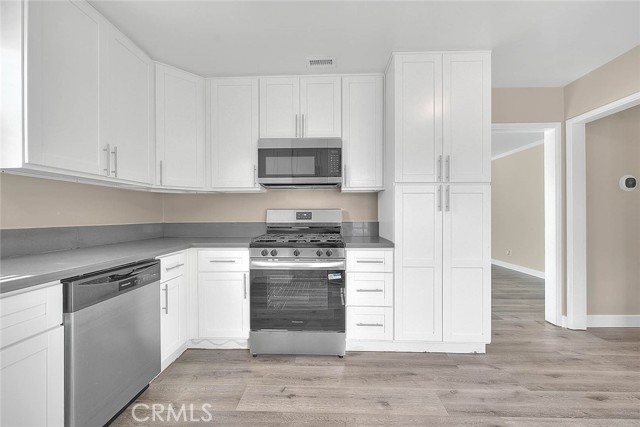 1028 Euclid Avenue, Beaumont CA: https://media.crmls.org/medias/c76ae101-0c0c-435c-883e-5603cb7e68fb.jpg